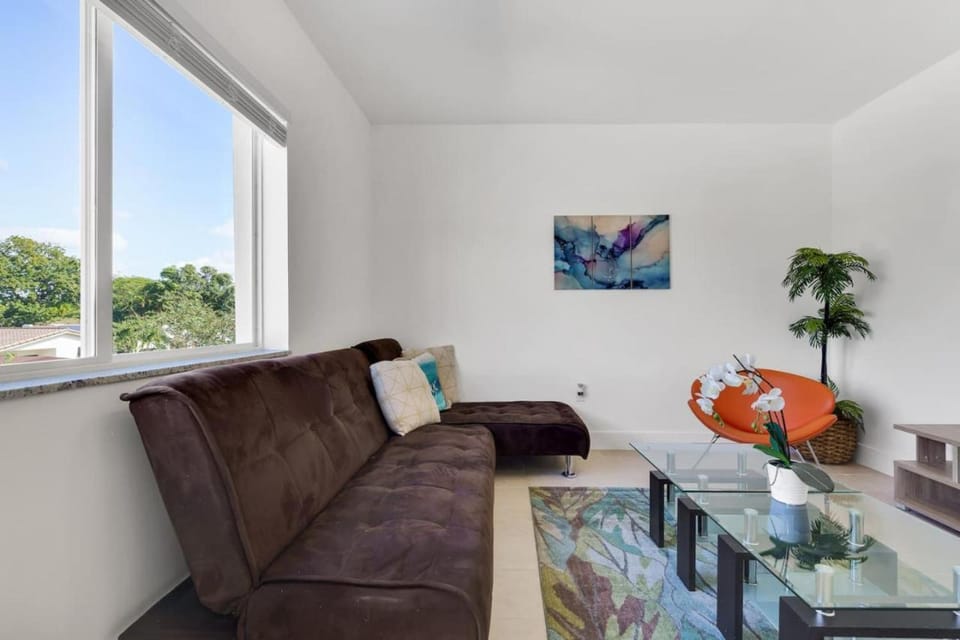 Magical 2 BR Apartment 5 mins to Brickell Best Area in Miami Apartment in Coral Gables