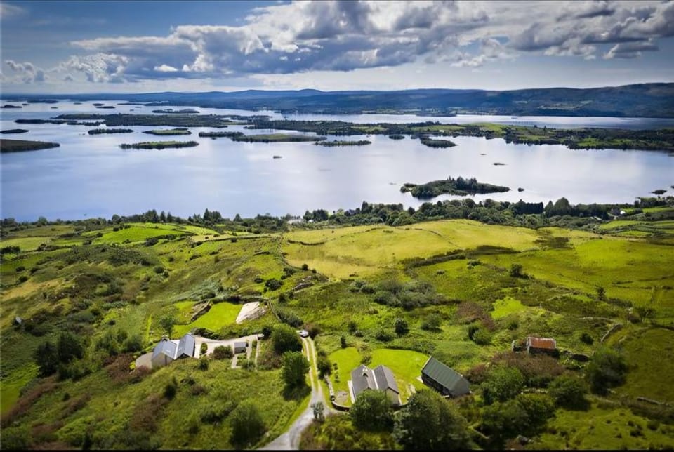 Nearby landmark, Lake view, Mountain view