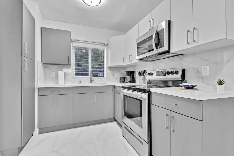 Celeste House Enjoy Caribbean 2 BR APT Apartment in Miami
