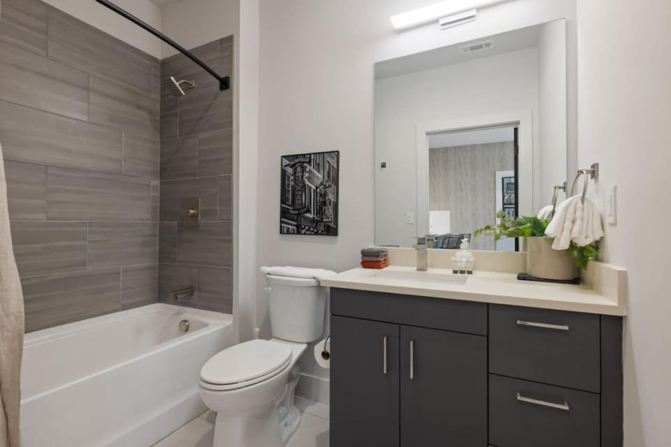 Shower, Toilet, Bathroom, Bath