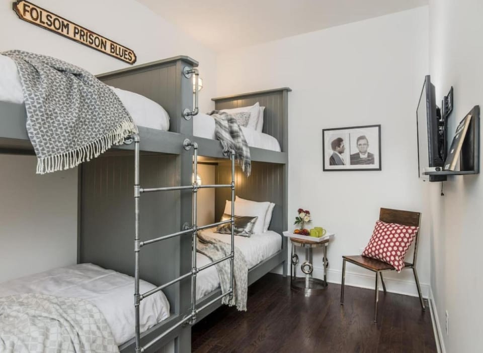 Bed, Bedroom, bunk bed