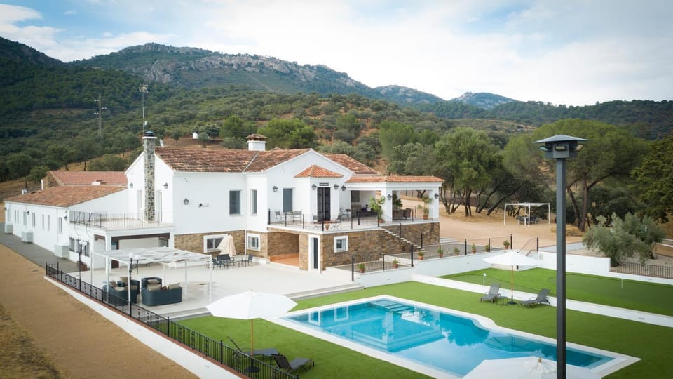 Property building, Pool view, Swimming pool