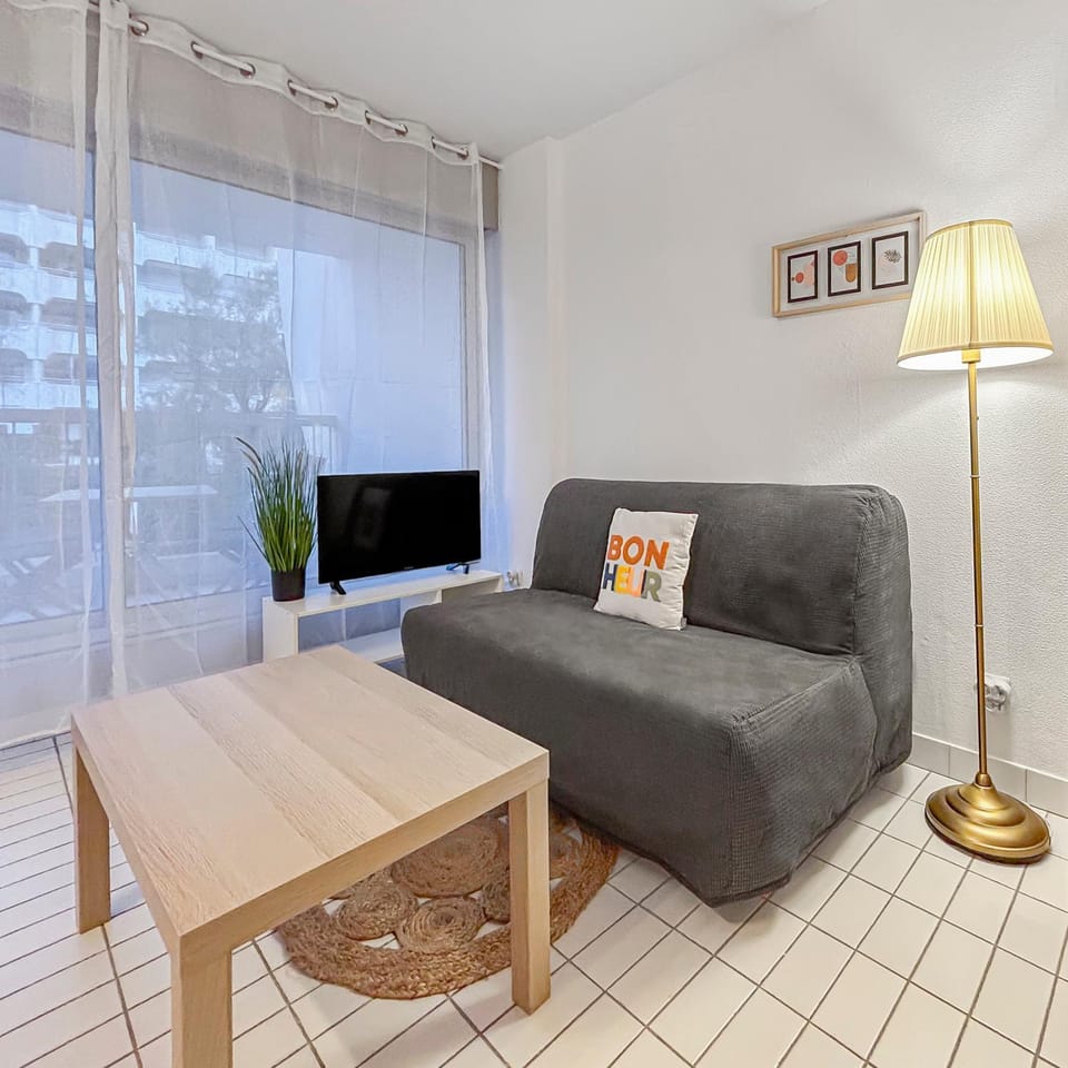 Bord de mer, balcon, à deux pas des commerces Apartment in La Grande-Motte