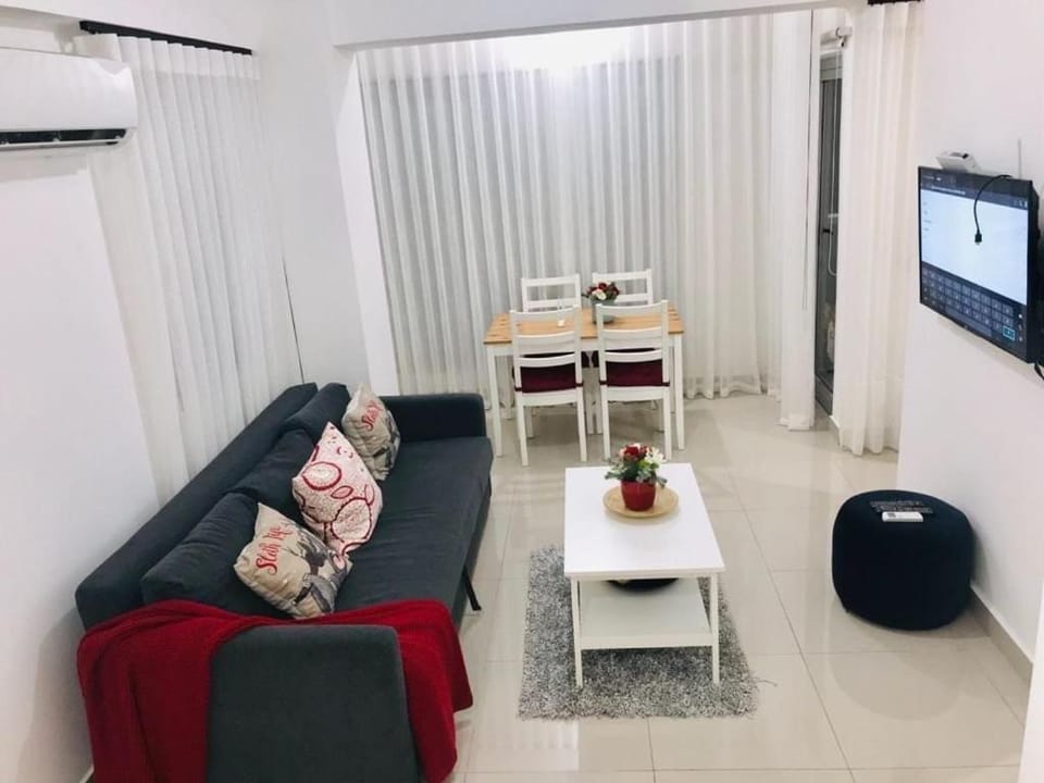 Hermoso Apartamento cerca de la playa, Restaurantes, Supermercados, Restaurantes, Aeropuertos, parqueo gratis Apartment in Boca Chica