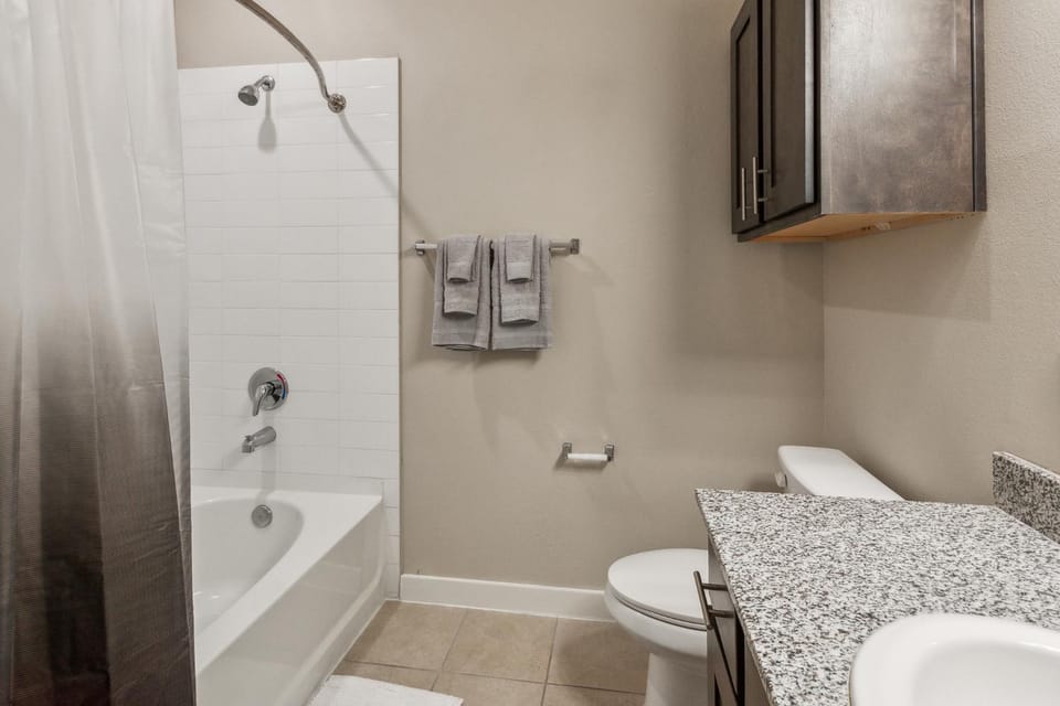 C Creek 7309 I New Construction 1Bd Apt I Gated Apartment in Houston