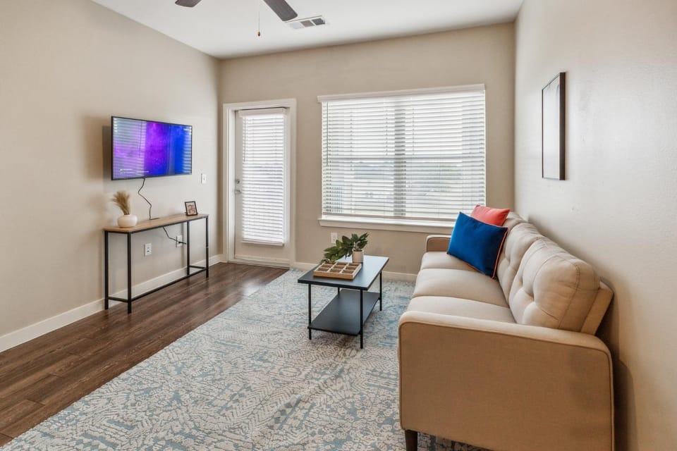 C Creek 7309 I New Construction 1Bd Apt I Gated Apartment in Houston