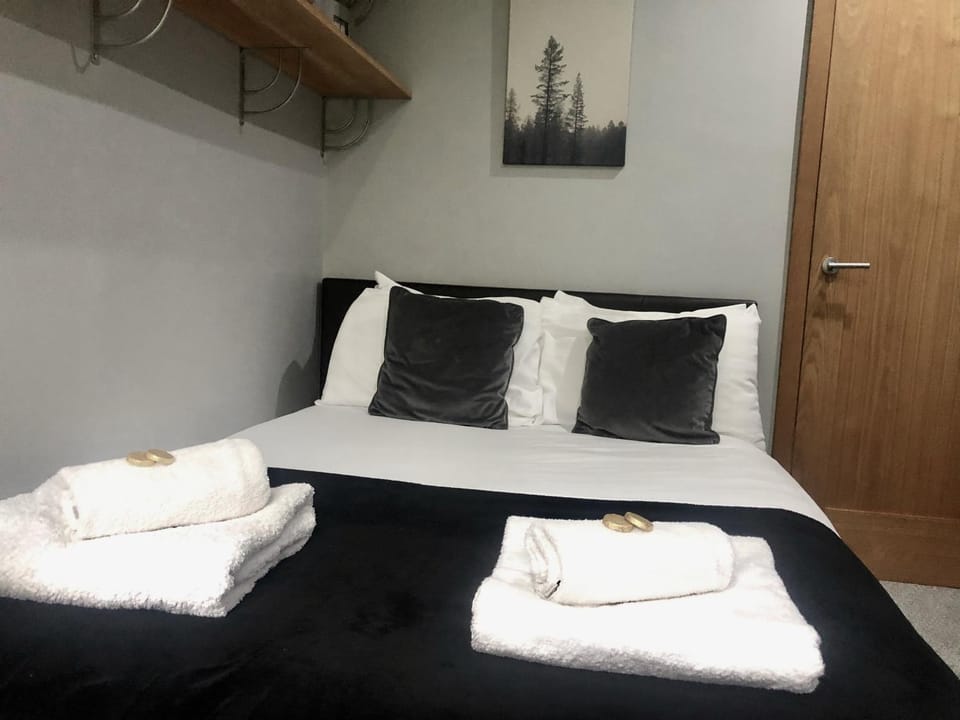 Bassett Home - Double room and Free Parking House in Southampton