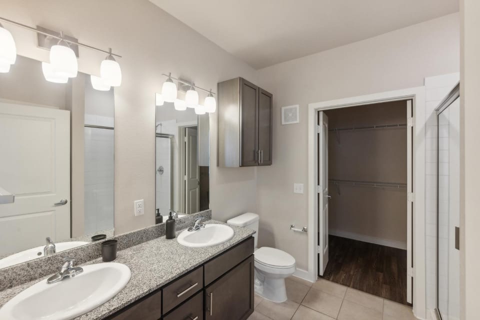 Cullen 5312 I New Construction 2Bd Apt I Gated Apartment in Houston