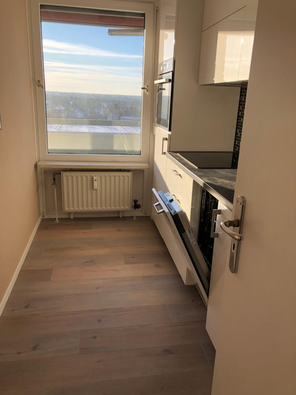 Kitchen or kitchenette, oven, stove