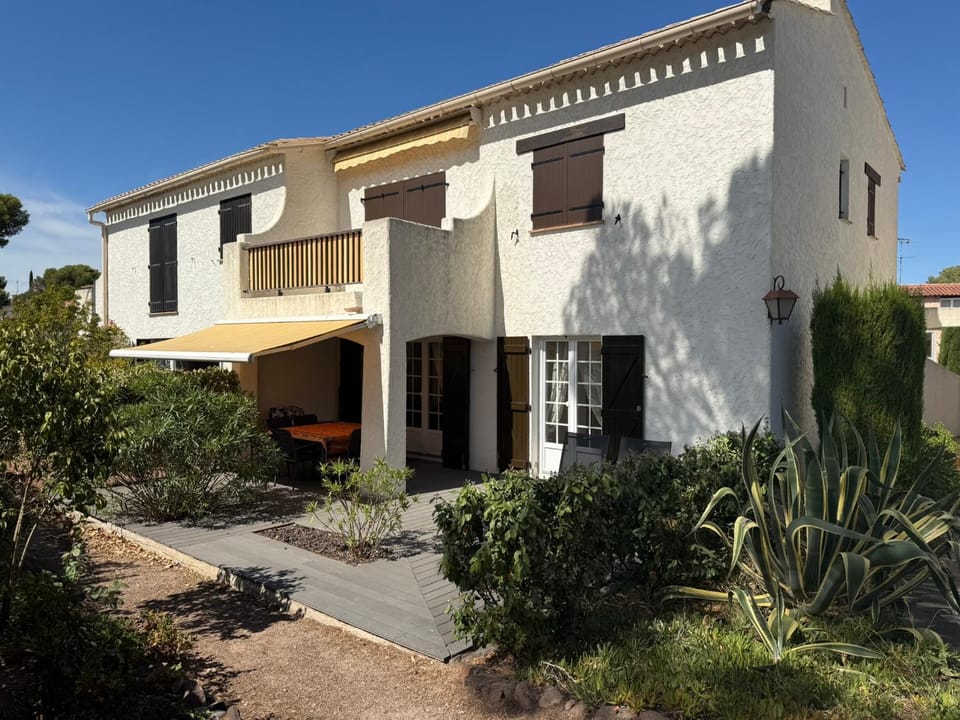 Property building, Patio