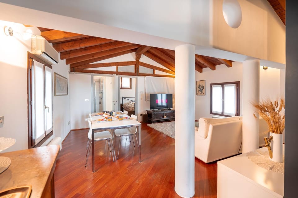 TV and multimedia, heating, internet, air conditioner