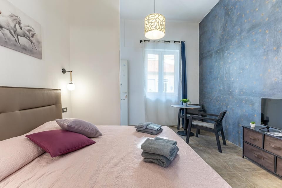 Living room, Bedroom