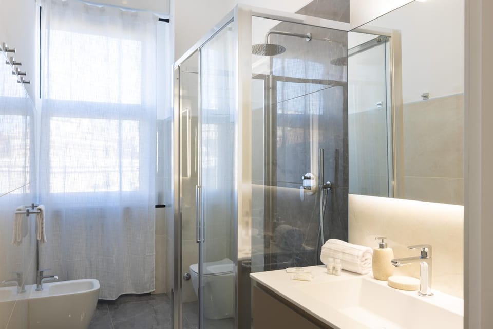 Shower, Bathroom