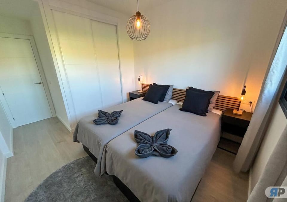 Bed, Bedroom, towels, wardrobe