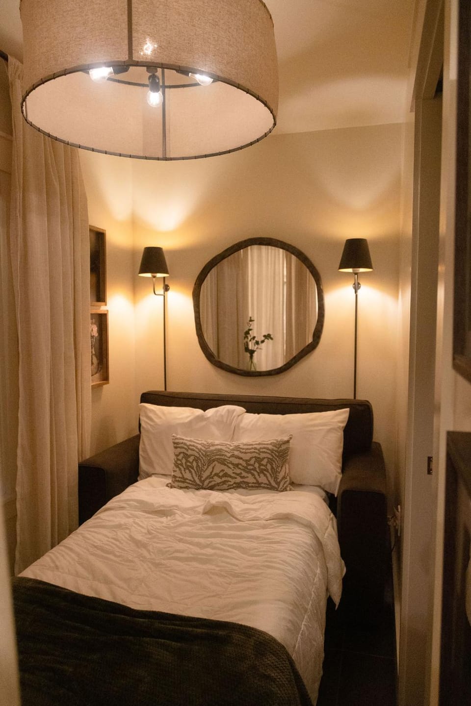 Seating area, Bedroom