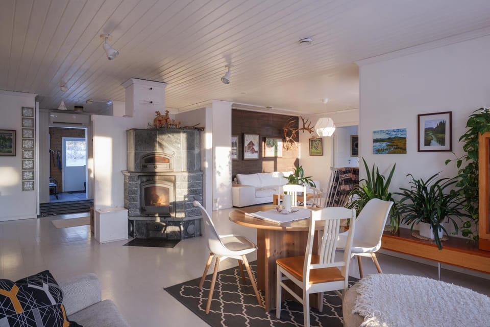 Living room, Seating area, fireplace, fireplace