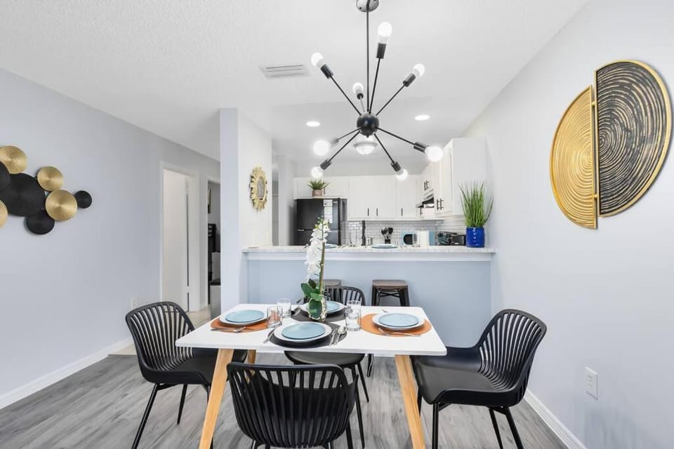 Oasis 317 - Space to Unwind Apartment in Titusville