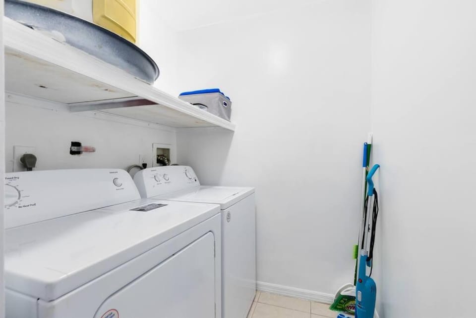 Oasis 317 - Space to Unwind Apartment in Titusville
