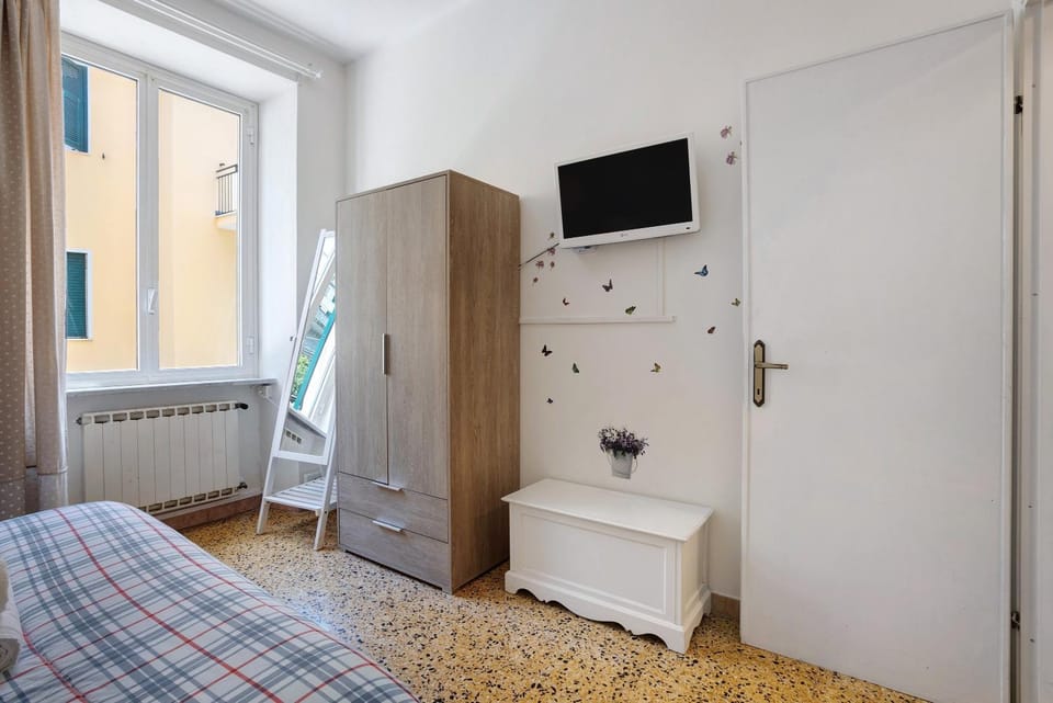 Living room, Bedroom