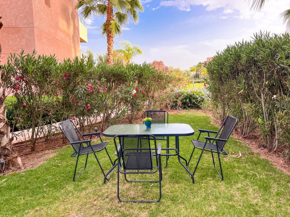 Day, Garden, Dining area, Garden view