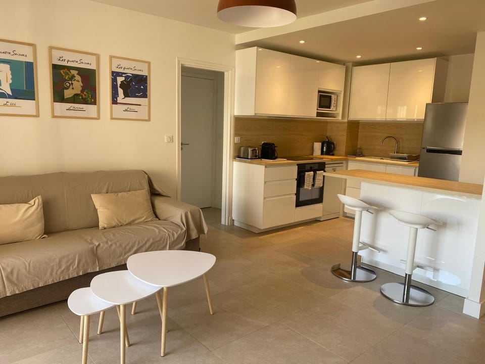 F2 Centre DEAUVILLE Lit 180 Parking gratuit Apartment in Deauville