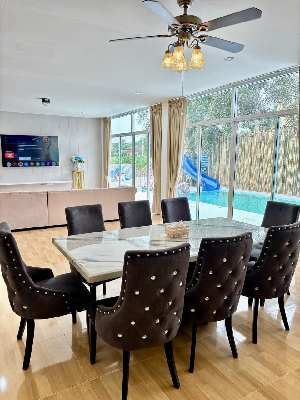 Communal lounge/ TV room, Dining area, Evening entertainment