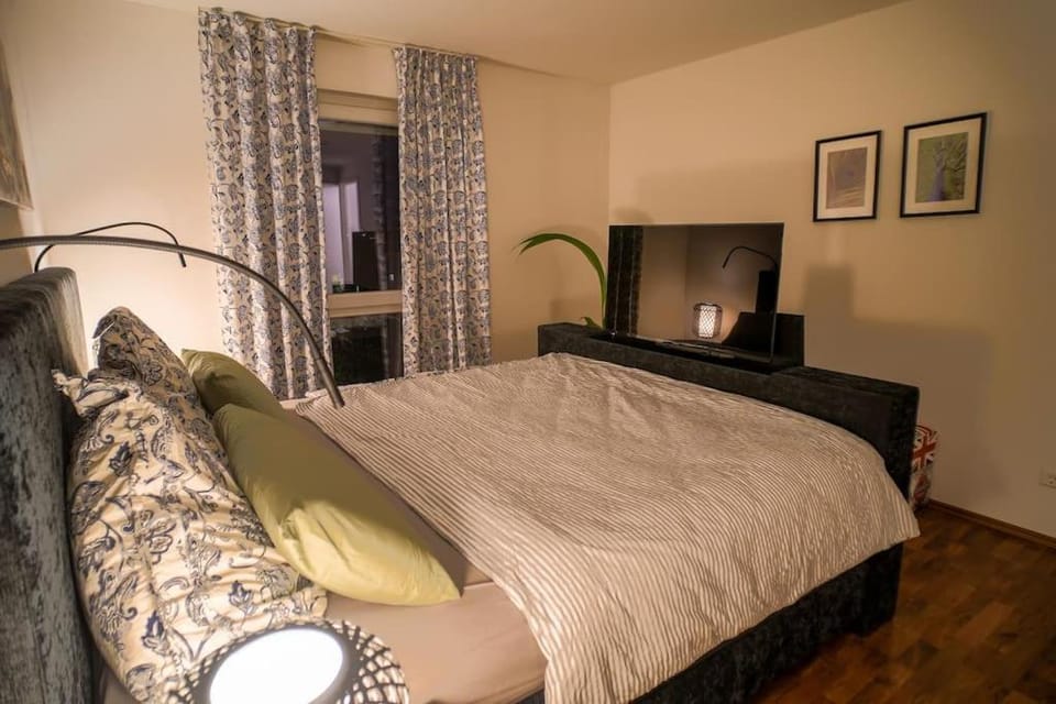 Luxury 口 Studio Knox PrimeTV 口 8min zum S-Hbf Apartment in Stuttgart