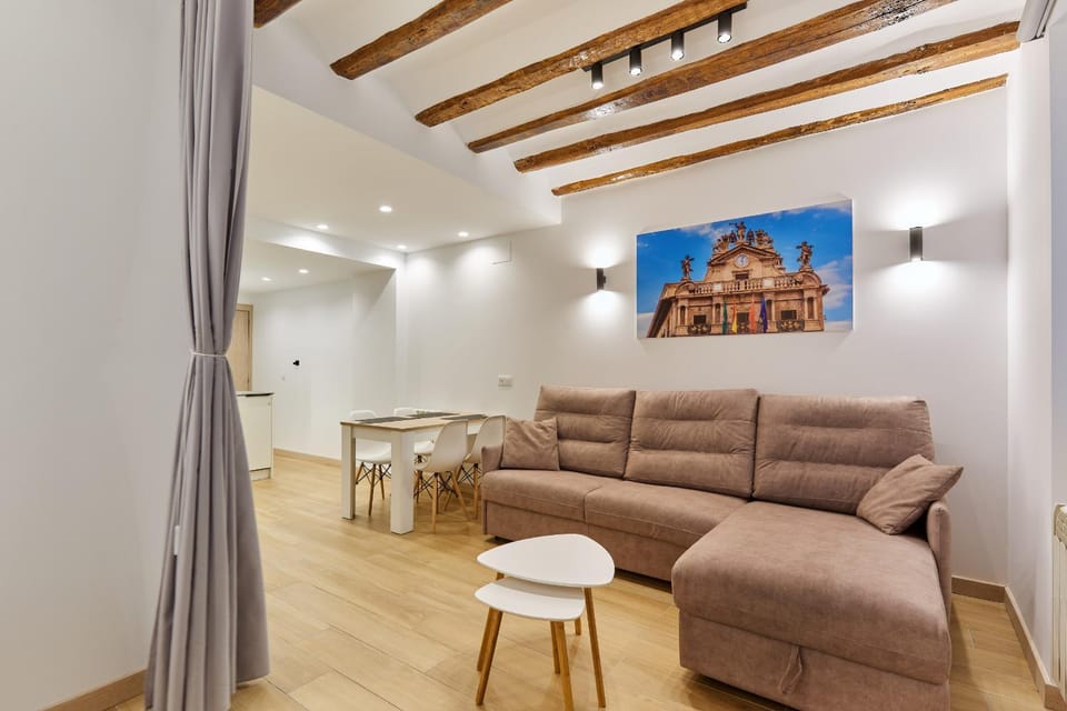 Communal lounge/ TV room, Living room