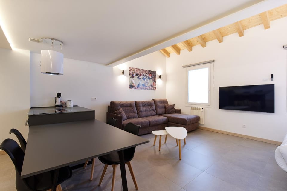 TV and multimedia, Dining area