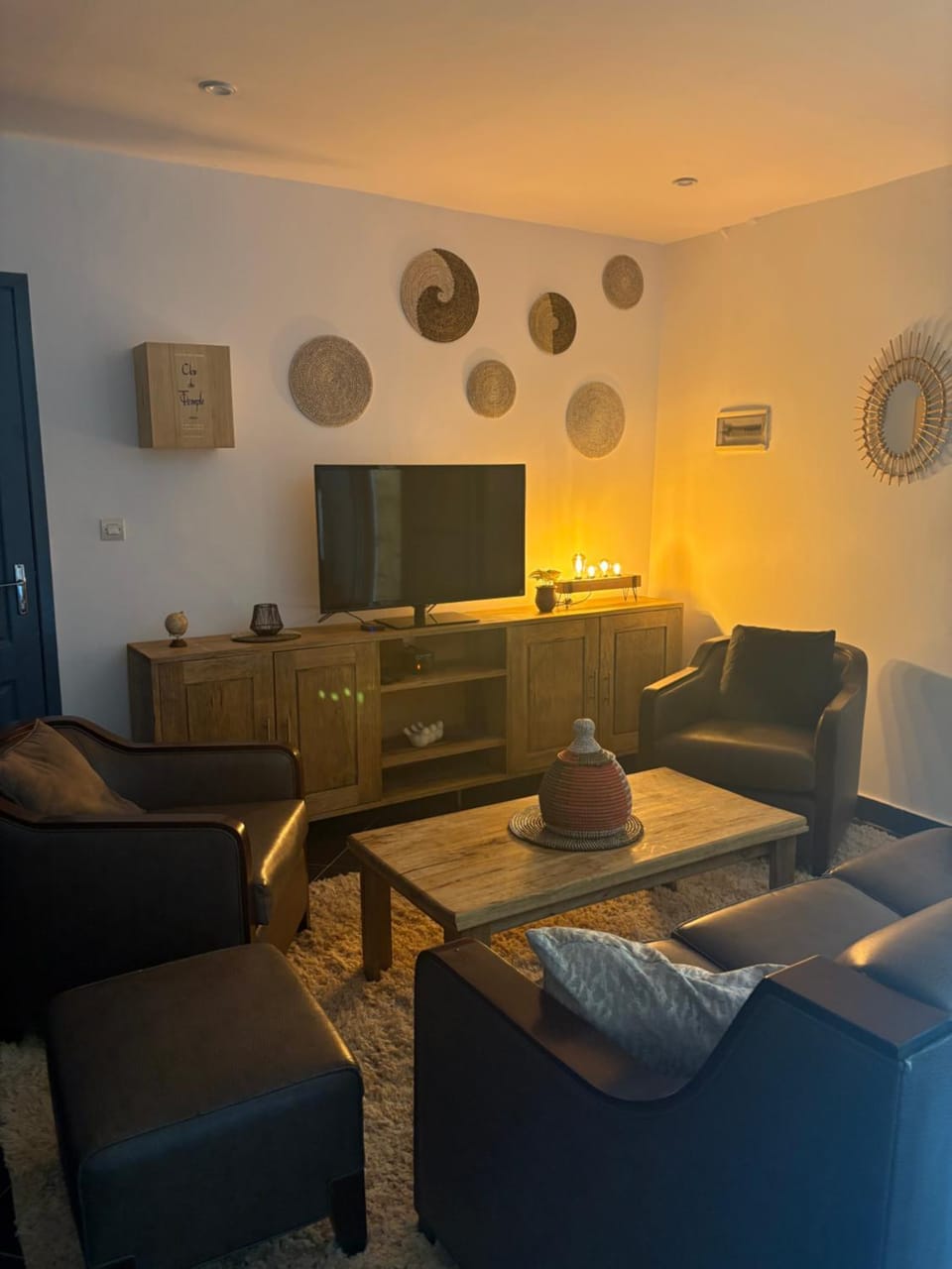 TV and multimedia, Seating area