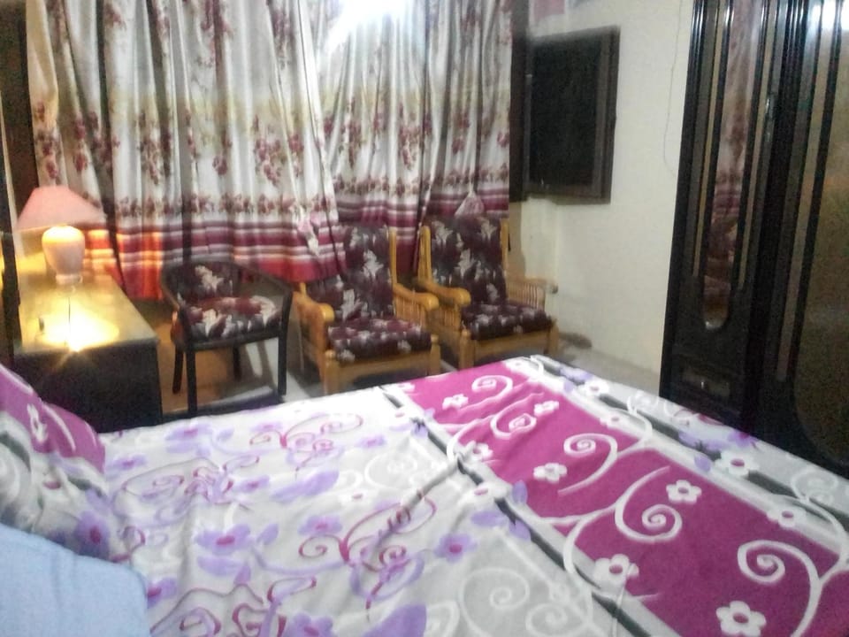 ادفو 35كامب شيزار Hostel in Alexandria