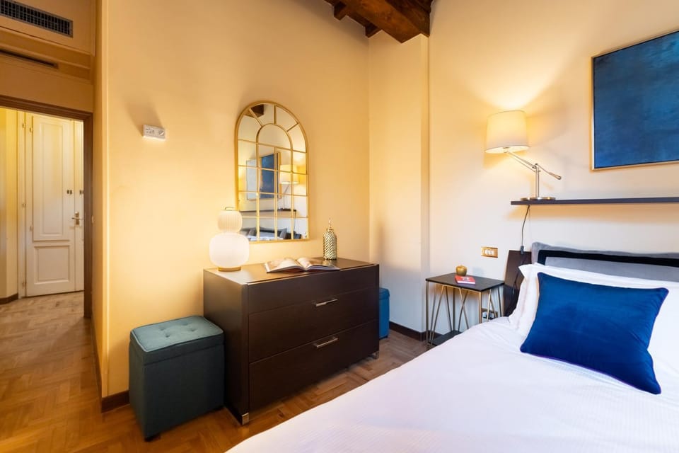 Decorative detail, Bedroom, furniture