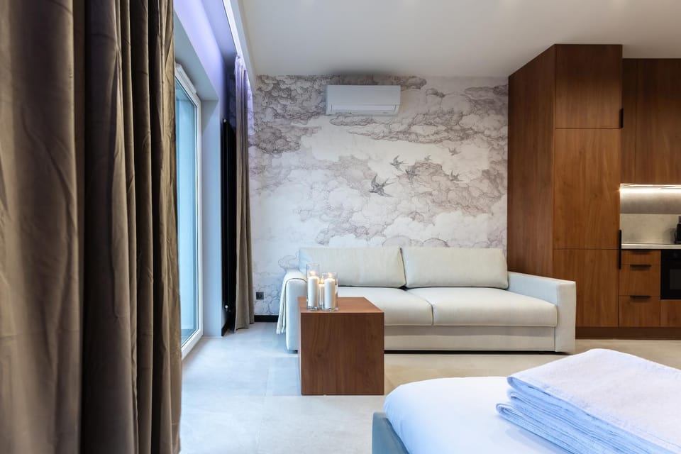 Bed, Living room, Photo of the whole room, Seating area, air conditioner
