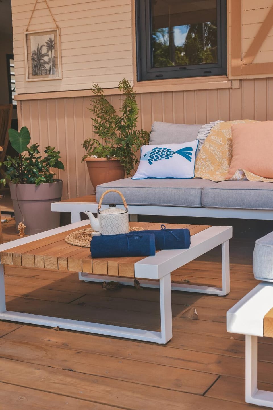 Patio, Day, Balcony/Terrace, Living room