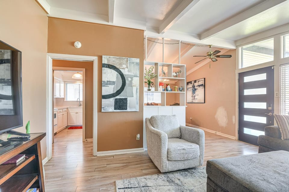 5 Mi to Texas City Dike and Beach! Family Hideaway House in Texas City