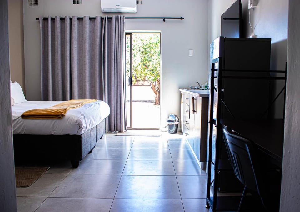 TV and multimedia, Kitchen or kitchenette, Bedroom, air conditioner