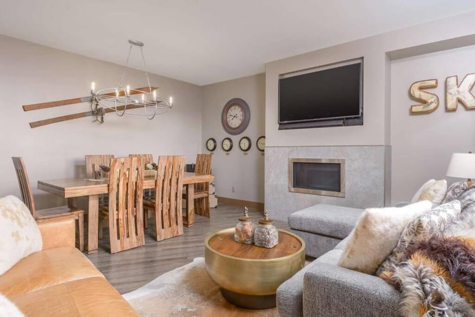 Stonegate Resort Unit B206 Apartment in British Columbia