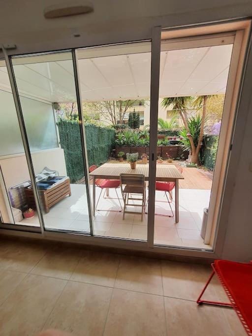 Le Square Pauline, Apt 4 Prs, Jardin, 300m Mer Apartment in Antibes