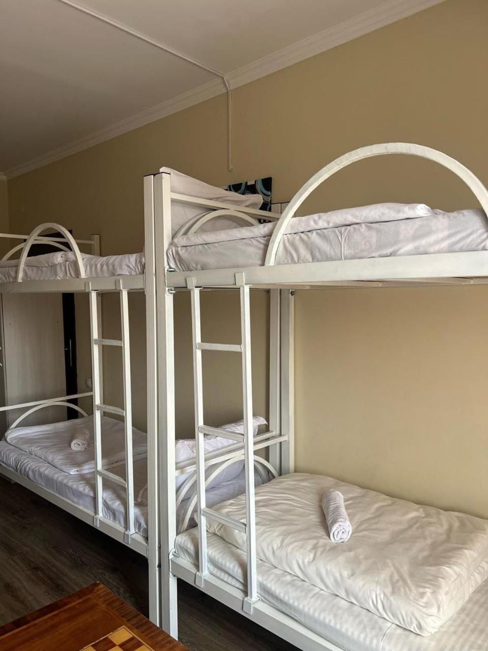 Bed, Photo of the whole room, Bedroom, bunk bed, towels