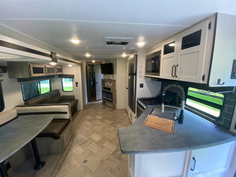 Kitchen or kitchenette, Living room, Dining area
