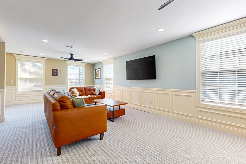 Steps to Holyoke Medical Center! Remote-Work Hub House in Holyoke