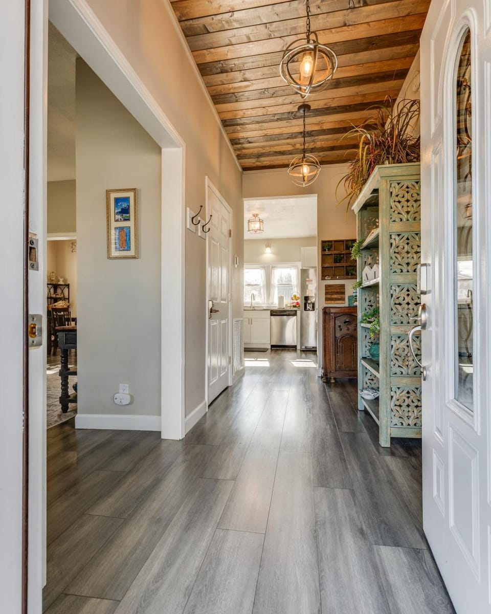 Facade/entrance, Kitchen or kitchenette, Decorative detail