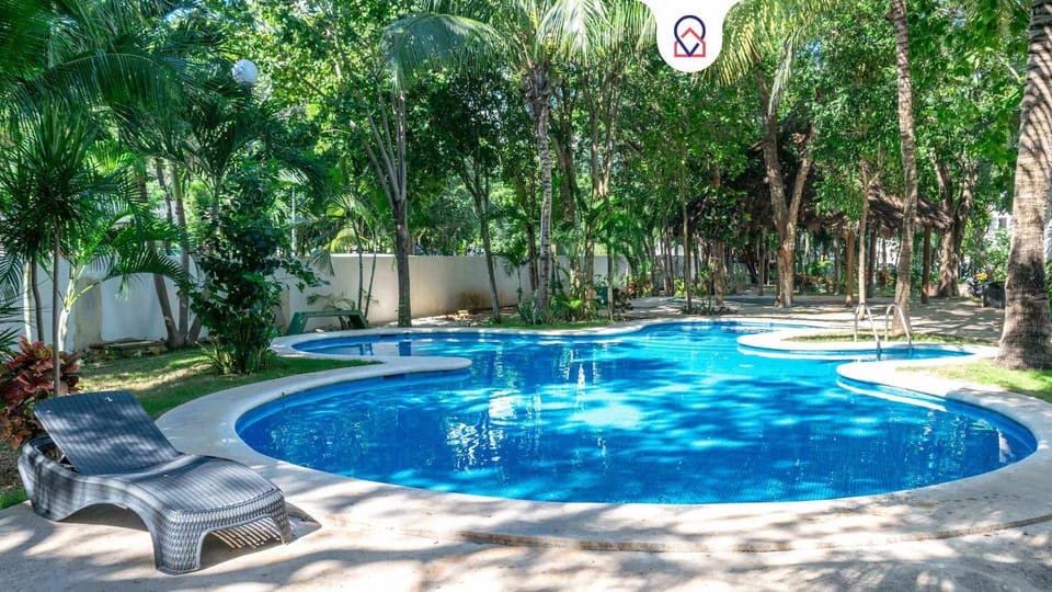 Pool view, Swimming pool
