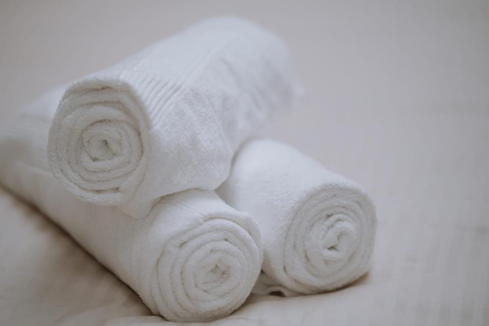 Bedroom, towels, towels