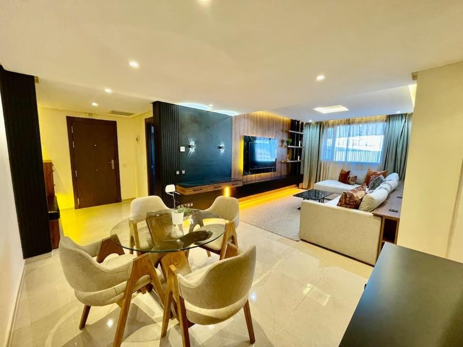 TV and multimedia, Living room, Dining area