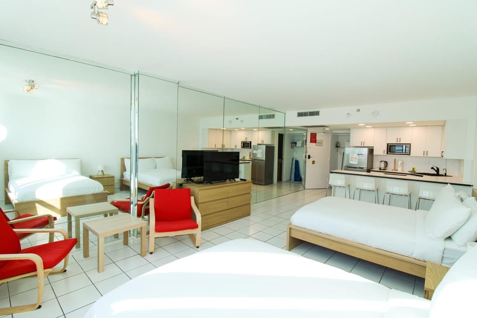Living room, Photo of the whole room
