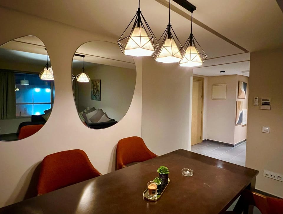 Living room, Dining area