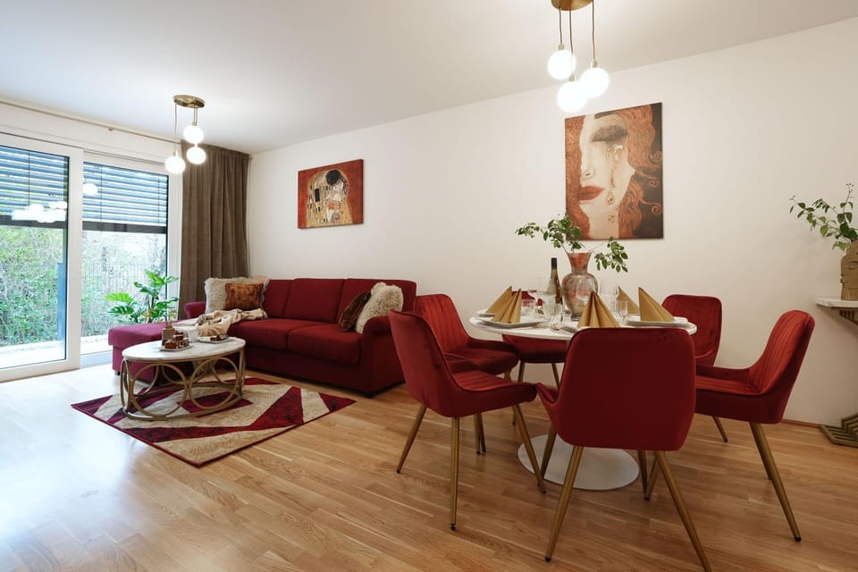 Living room, Seating area, Dining area