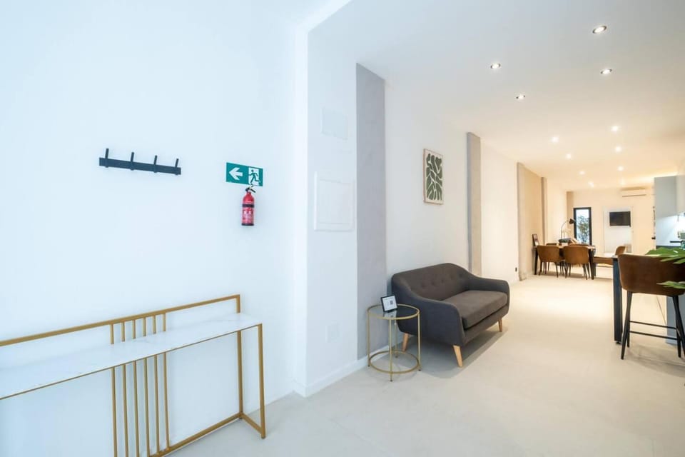 Apt new Mestalla | jacuzzi | billar | ping pong Apartment in Valencia