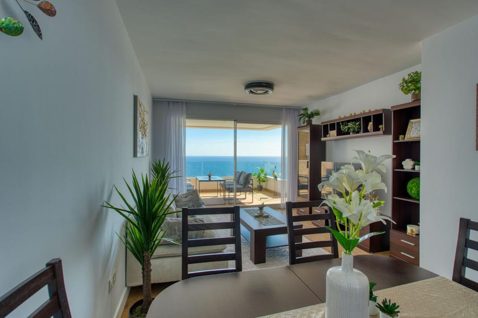 South facing sea views Isea Apartment in Río de Torrox